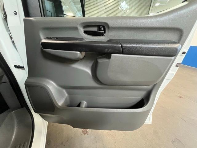 Photo of 2017 Glacier White Nissan NV Cargo NV2500 HD