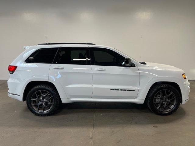 Photo of 2019 White Jeep Grand Cherokee