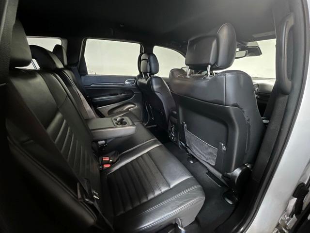 Photo of 2019 White Jeep Grand Cherokee