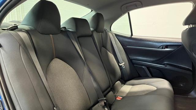 Photo of 2020 Blue Toyota Camry Hybrid