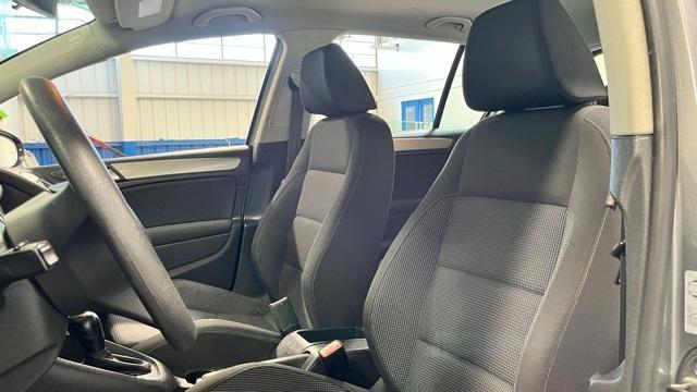 Photo of 2011 Gray Volkswagen Golf