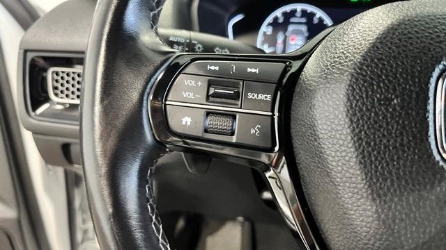 Photo of 2022 White Honda Civic