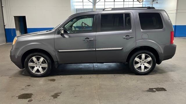 Photo of 2014 Gray Honda Pilot