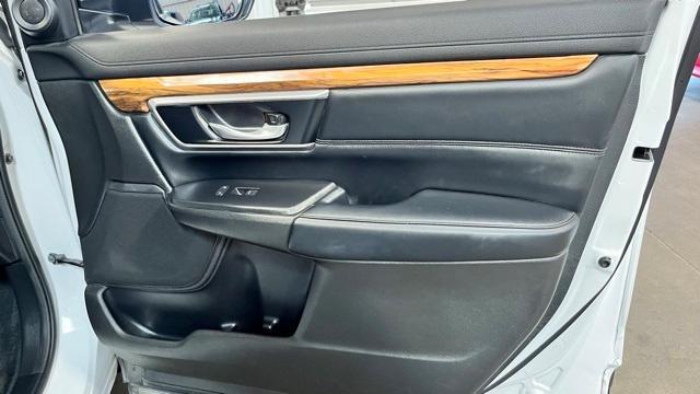 Photo of 2022 White Honda CR-V