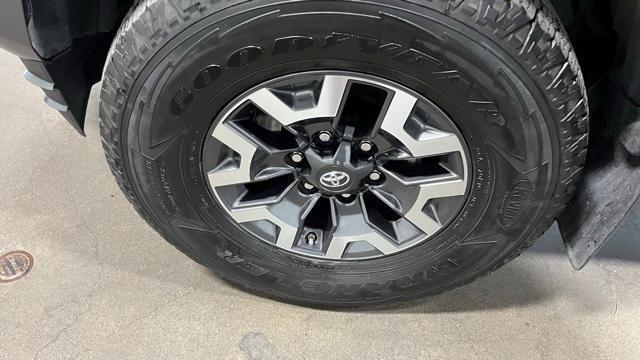 Photo of 2017 Gray Toyota Tacoma