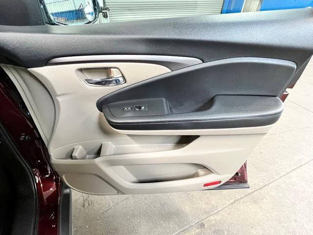 Photo of 2021 Deep Scarlet Pearl Honda Pilot