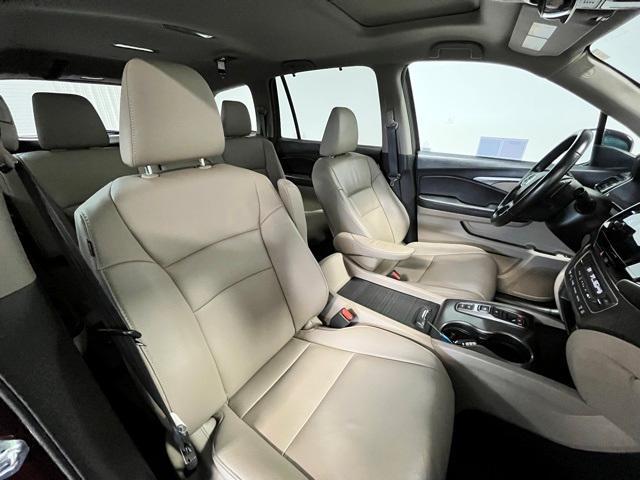 Photo of 2021 Deep Scarlet Pearl Honda Pilot
