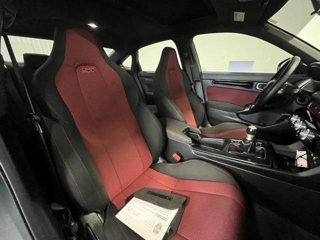 Photo of 2022 Sonic Gray Pearl Honda Civic Si