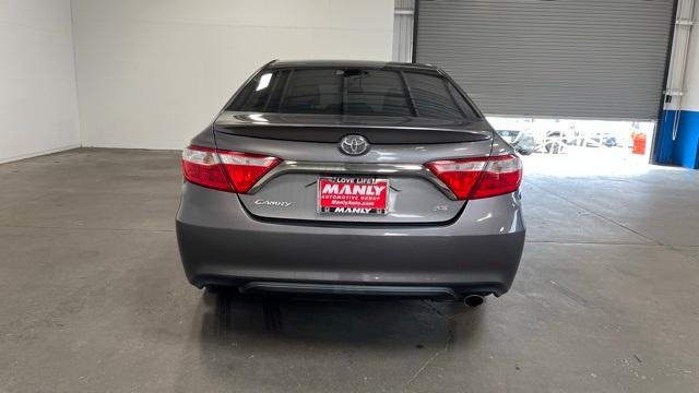 Photo of 2016 Gray Toyota Camry