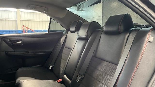 Photo of 2016 Gray Toyota Camry