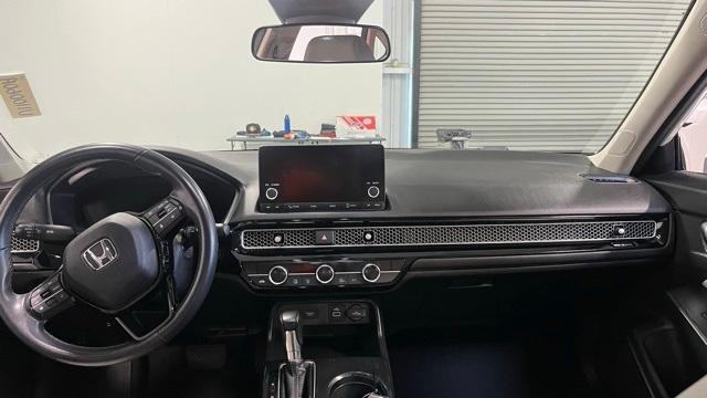 Photo of 2023 White Honda Civic