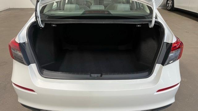 Photo of 2023 White Honda Civic