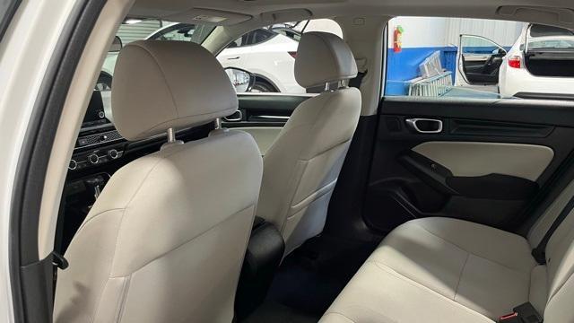 Photo of 2023 White Honda Civic