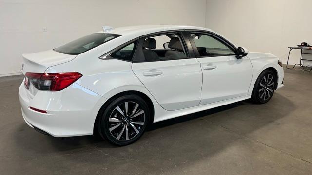 Photo of 2023 White Honda Civic