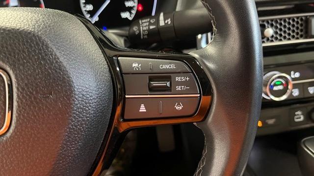 Photo of 2023 White Honda Civic