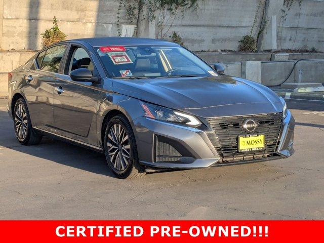 Photo of 2024 Gun Metallic Nissan Altima