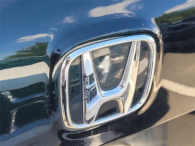 Photo of 2019 Dark Green Honda Pilot