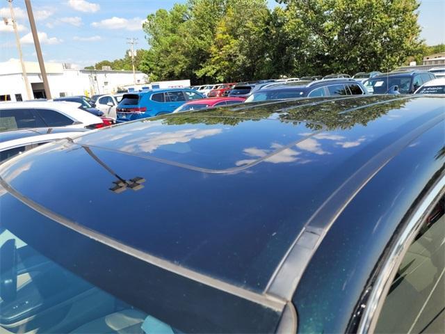 Photo of 2019 Dark Green Honda Pilot
