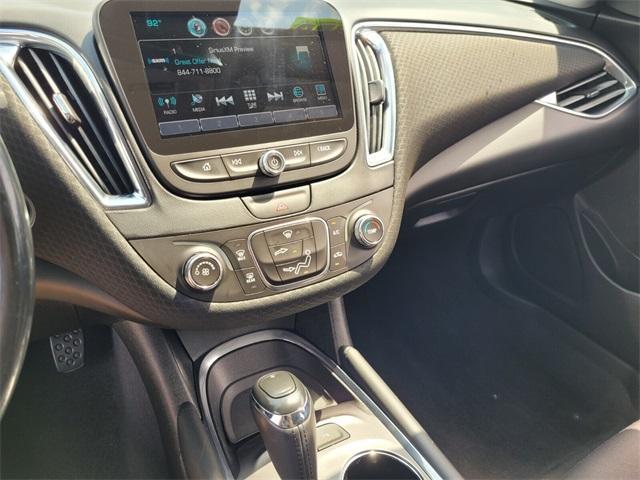 Photo of 2018 Pepperdust Metallic Chevrolet Malibu