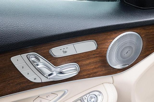 Photo of 2021 Polar White Mercedes-Benz C-Class