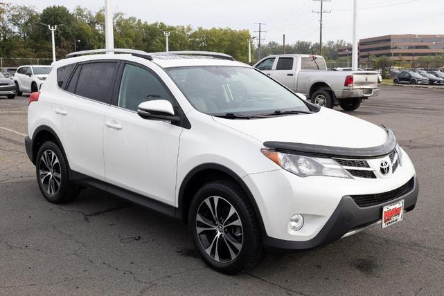 Photo of 2015 Blizzard Pearl Toyota RAV4