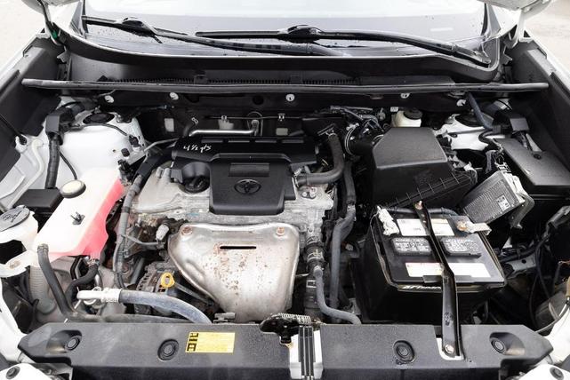 Photo of 2015 Blizzard Pearl Toyota RAV4