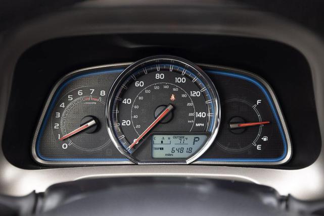 Photo of 2015 Blizzard Pearl Toyota RAV4