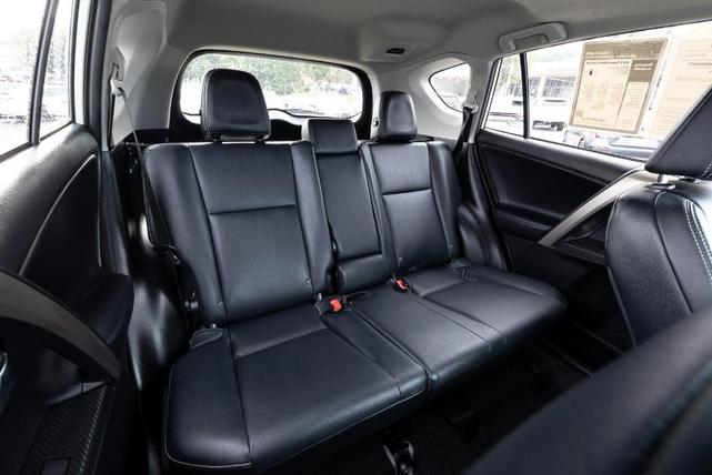 Photo of 2015 Blizzard Pearl Toyota RAV4