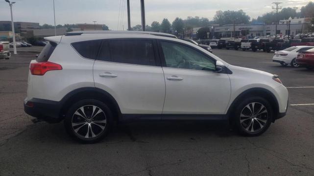 Photo of 2015 Blizzard Pearl Toyota RAV4