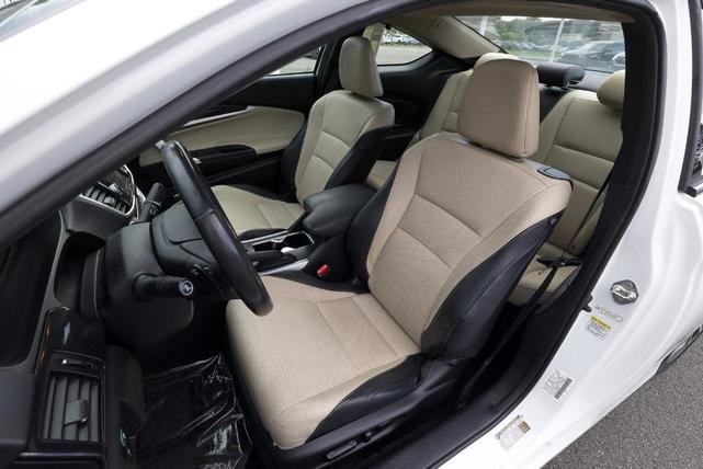 Photo of 2013 White Orchid Pearl Honda Accord