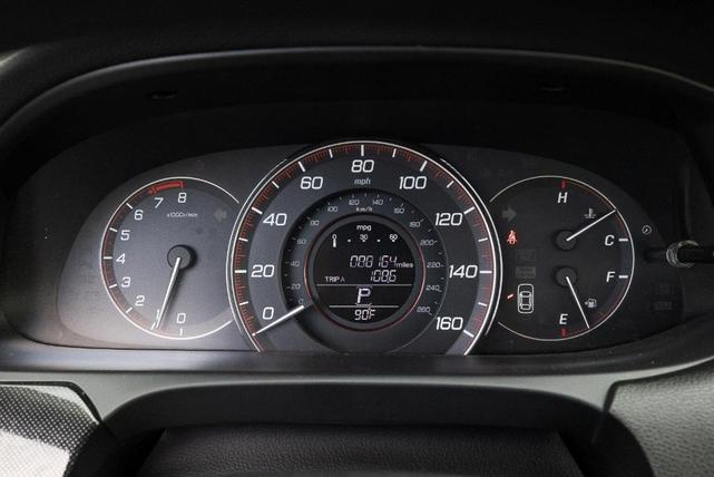 Photo of 2013 White Orchid Pearl Honda Accord