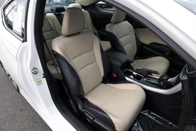 Photo of 2013 White Orchid Pearl Honda Accord