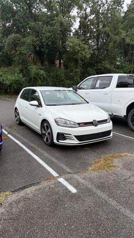 Photo of 2019 Pure White Volkswagen Golf GTI