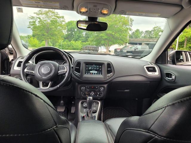 Photo of 2020 Granite Crystal Clearcoat Metallic Jeep Compass