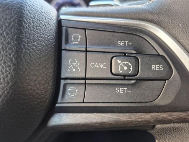 Photo of 2024 Diamond Black Jeep Grand Cherokee L