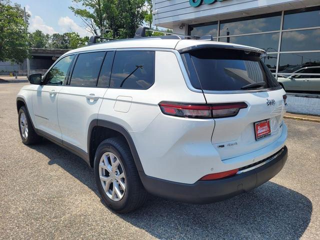 Photo of 2022 Bright White Clearcoat Jeep Grand Cherokee L