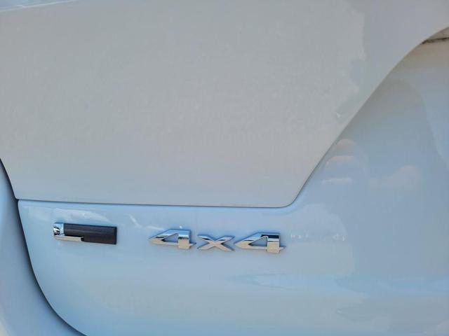 Photo of 2022 Bright White Clearcoat Jeep Grand Cherokee L