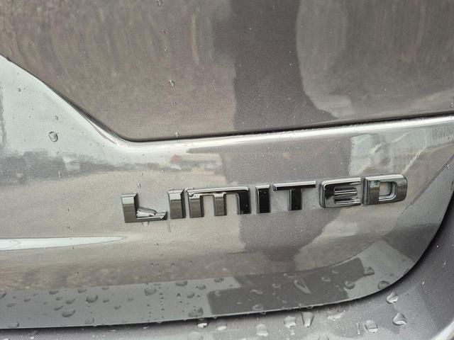 Photo of 2023 Metallic Jeep Grand Cherokee