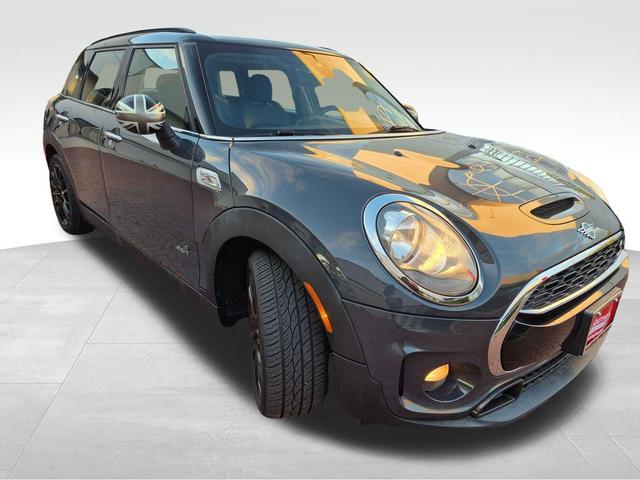 Photo of 2019 Gray Metallic MINI Clubman
