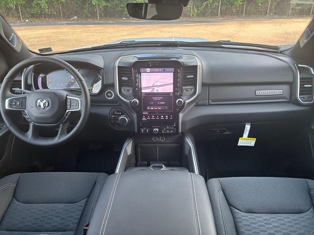Photo of 2025 Bright White Clearcoat RAM 1500