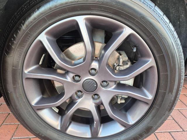Photo of 2018 DB Black Crystal Clearcoat Dodge Durango