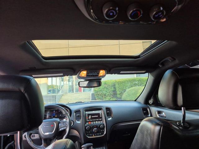 Photo of 2018 DB Black Crystal Clearcoat Dodge Durango