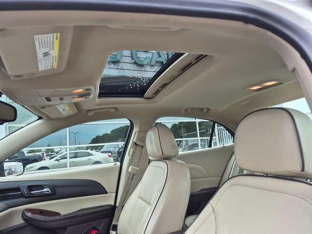 Photo of 2013 White Diamond Clearcoat Chevrolet Malibu
