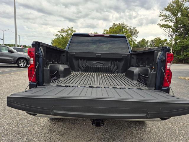Photo of 2022 Northsky Blue Metallic Chevrolet Silverado 1500