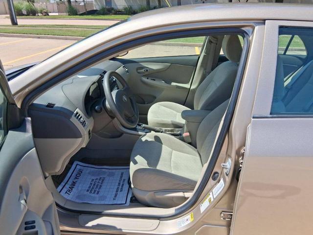 Photo of 2009 Tan Toyota Corolla