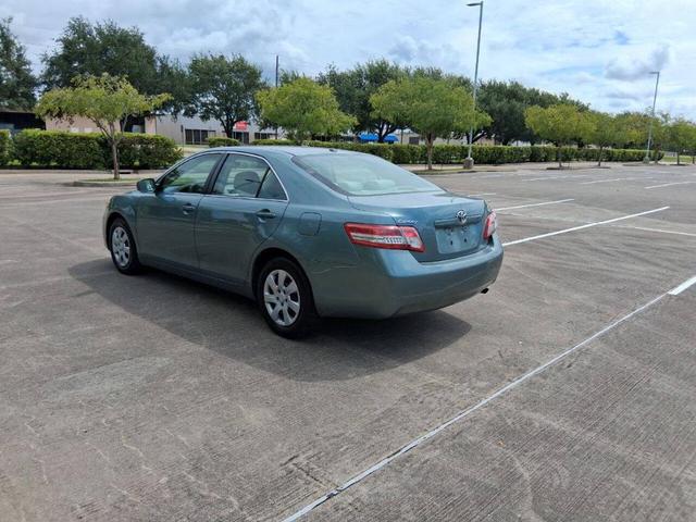 Photo of 2011 Green Toyota Camry