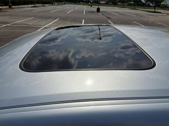 Photo of 2009 Silver Toyota Avalon