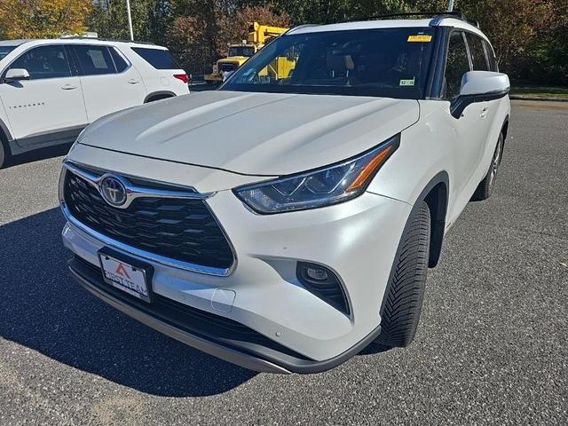 2022 Toyota Highlander Hybrid