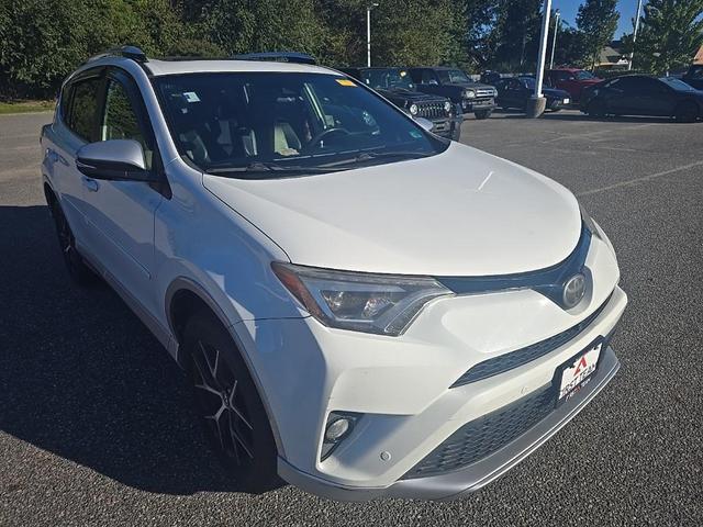 Photo of 2016 Super White Toyota RAV4