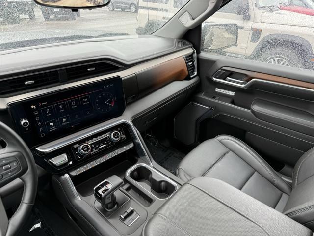 Photo of 2024 Onyx Black GMC Sierra 1500
